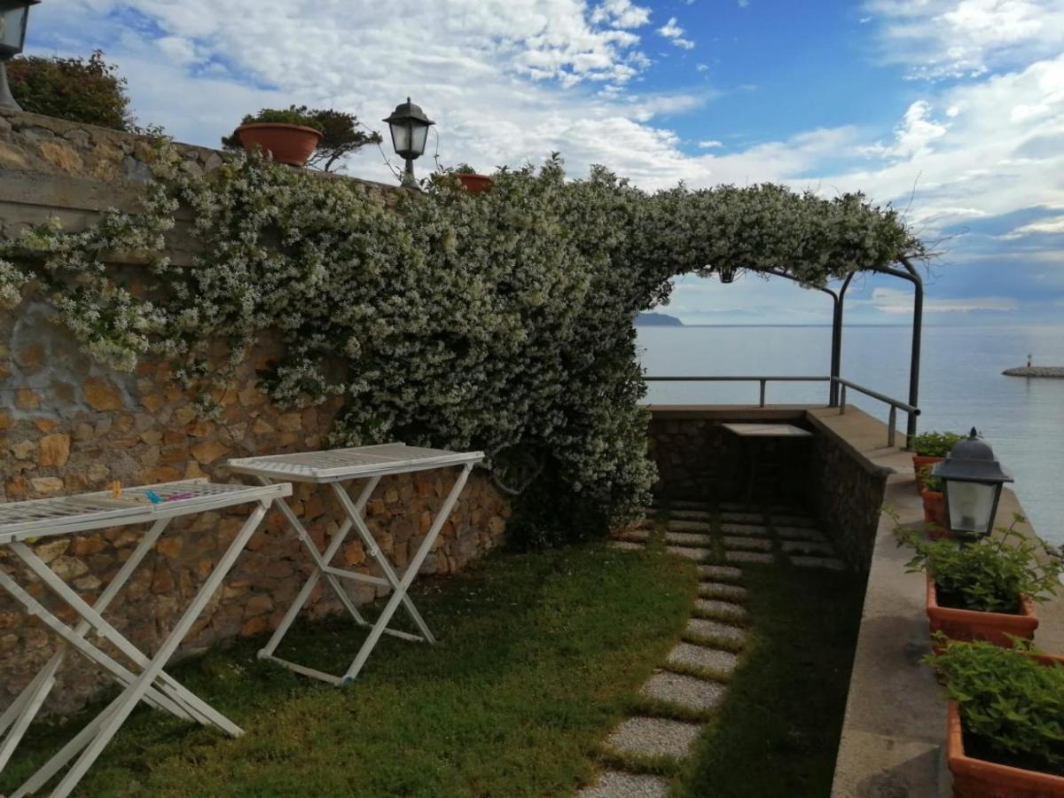 L'Isolana Case Vacanza Palma 1 Ponza Esterno foto